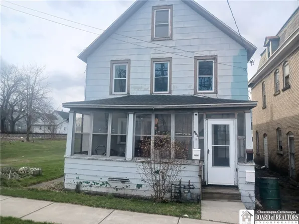 503 S Roberts Rd, Dunkirk, NY 14048