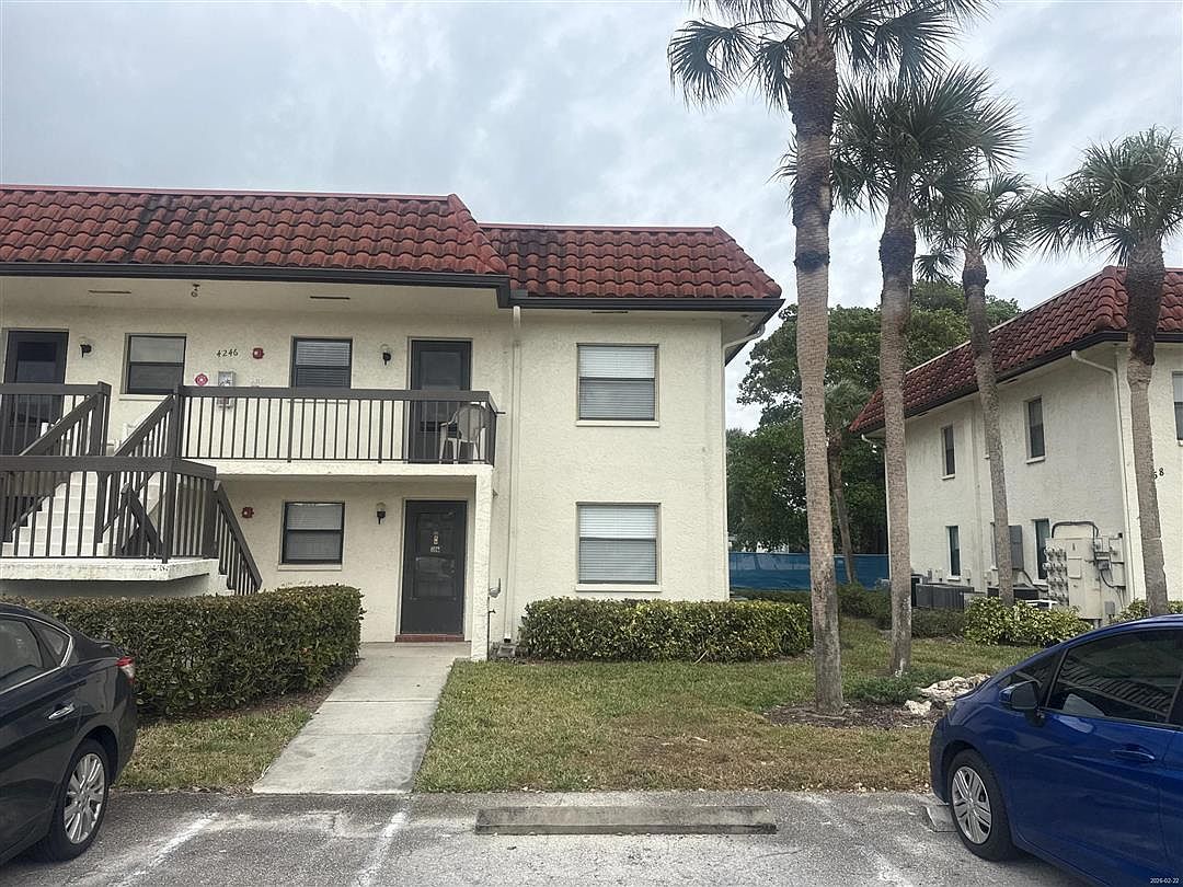 4246 27th Ct SW APT 106