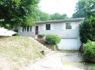 423 E Pleasant View Dr, Des Moines, IA 50315