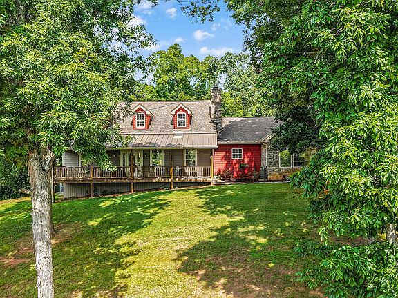2nd image of 555 Bedloe Way
