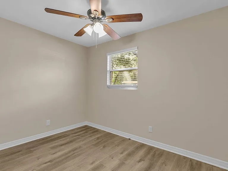4464 Melvin Cir E — Photo 5