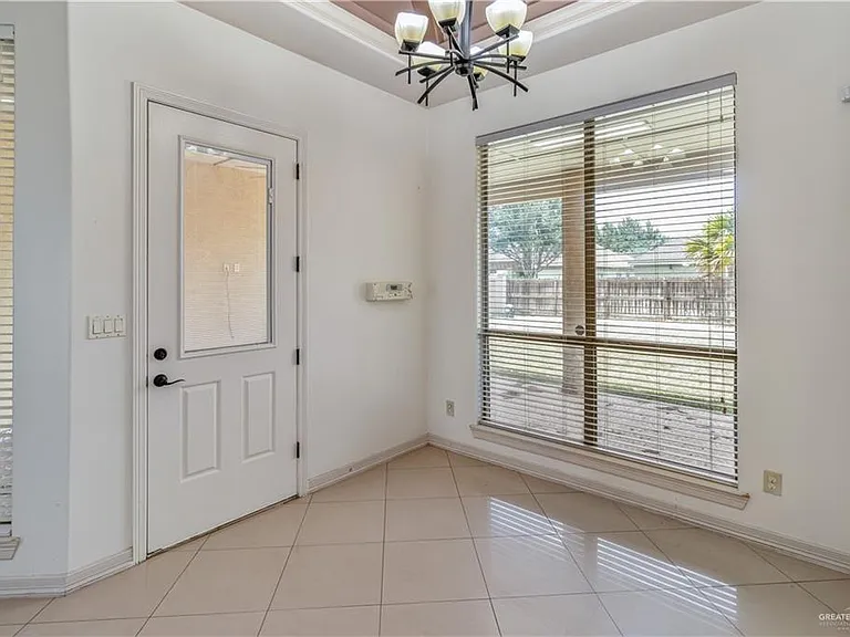 4012 Tyler Ave — Photo 7