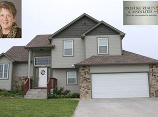 1823 Nicole Ln, Junction City, KS 66441