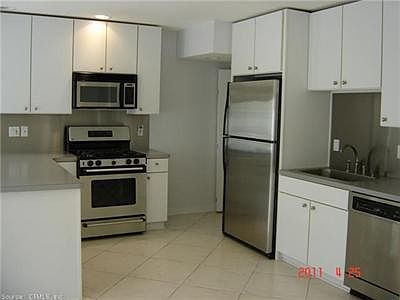 5th image of 121 Harbour Close