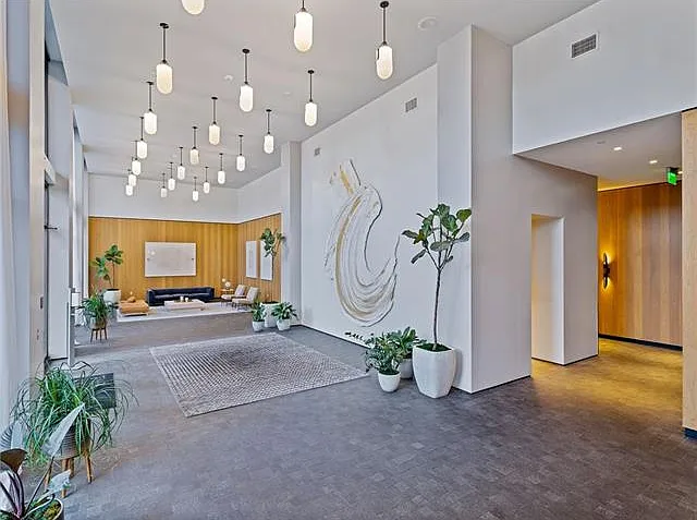1001 Julia St #9B — Photo 3