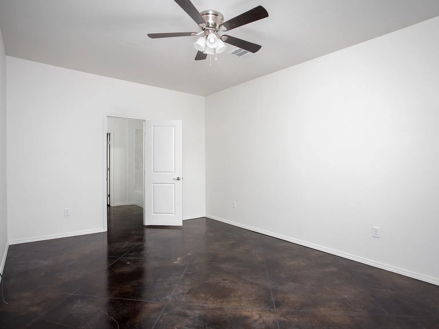 9926 Digby Ln — Photo 3