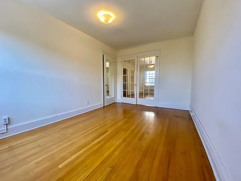 Campus Apartments — Photo 17