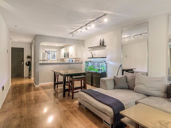 5th image of 12720 NE 10th Pl APT D104