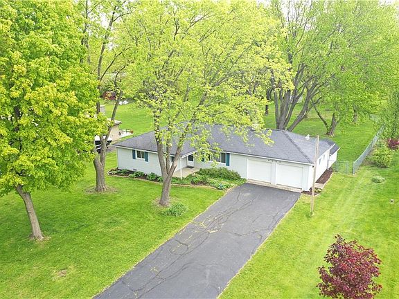 2nd image of 8055 Wallingwood Dr