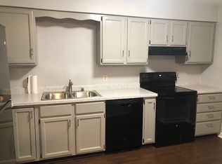 802 Hemlock Dr #802, Verona, WI 53593