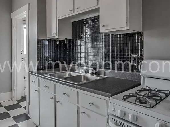 2821 N 60th St #2, Omaha, NE 68104