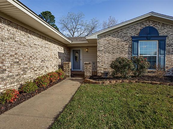 5th image of 2725 Shawn Dr