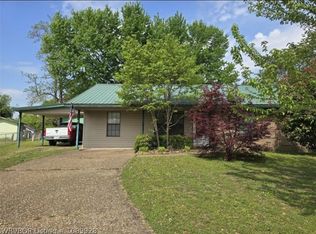 825 Wade Cir, Mulberry, AR 72947