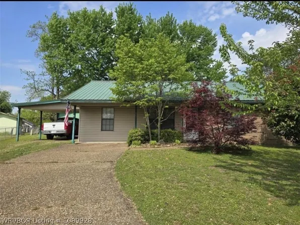 825 Wade Cir, Mulberry, AR 72947
