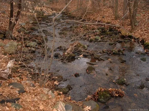 32 Rek Ln, Prospect, CT 06712