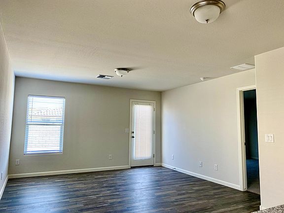 5th image of 1051 W Verde Ln