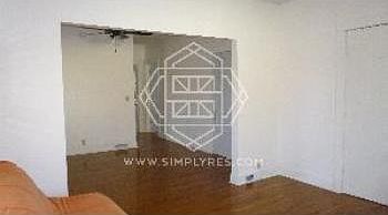 2nd image of 412 22nd Ave NE