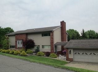 322 Oakmont Rd, Wheeling, WV 26003