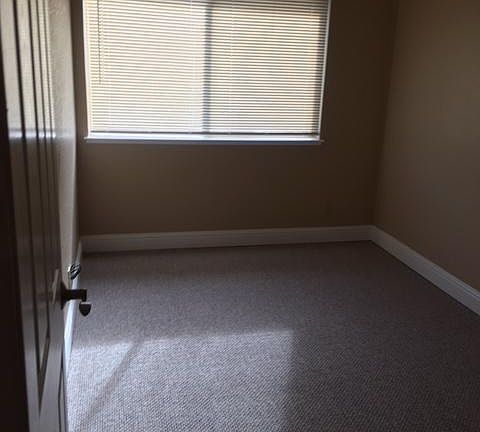 5th image of 228 Race St #228