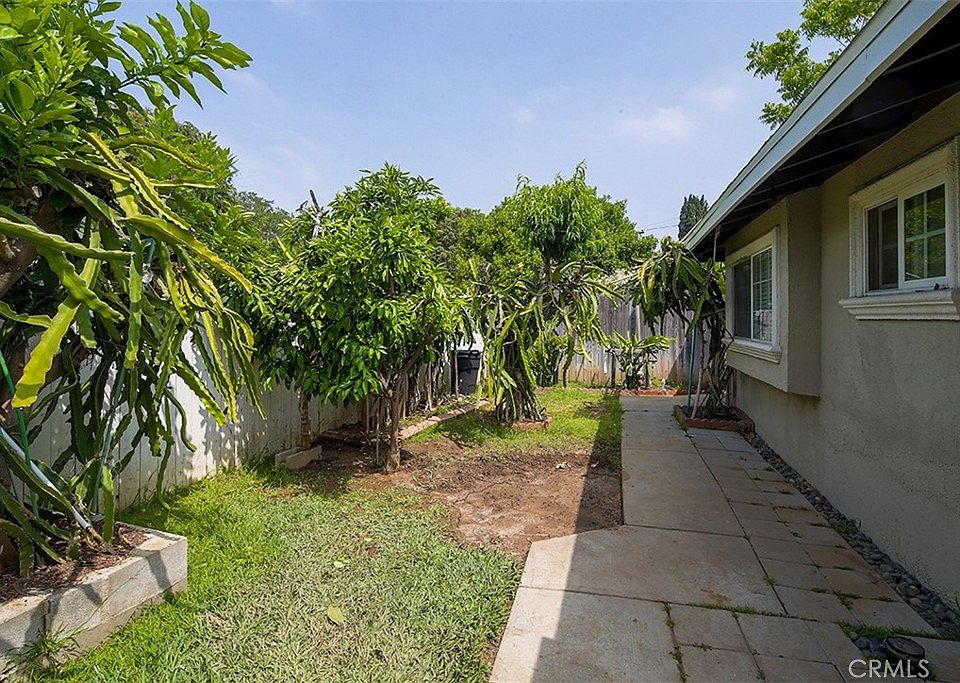 1st image of 4934 Heleo Ave