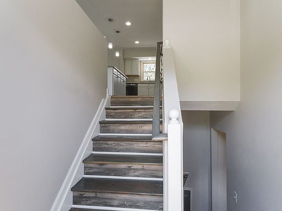 5th image of 119 Gallimore Dr