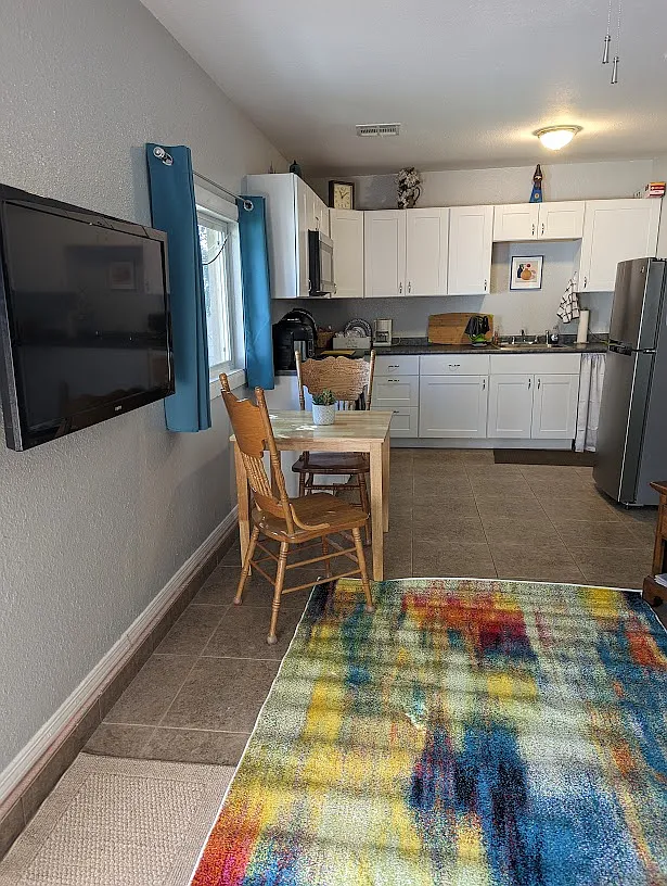 1 bed, 800 sqft, $1,400 — Photo 4