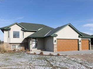 8702 275th St, Chisago City, MN 55013
