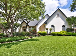 8 Inwood Point Dr, San Antonio, TX 78248