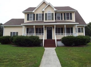 1208 Riveroaks Dr, Colonial Heights, VA 23834