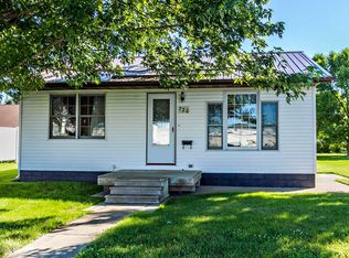 720 N 7th St, Lake City, MN 55041