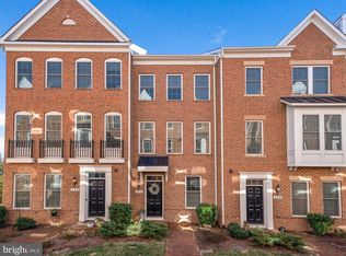 296 Wood Trestle Ter SE, Leesburg, VA 20175