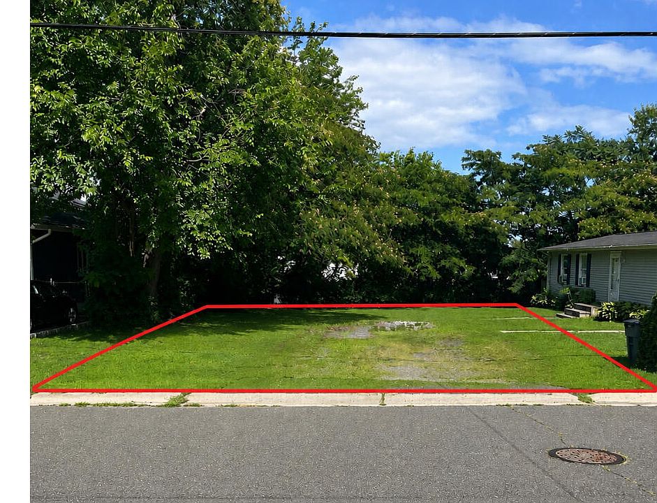 1st image of 340 Pinehurst Drive