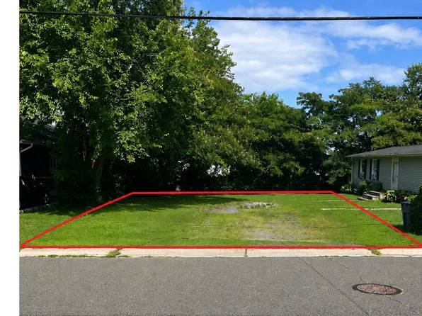 340 Pinehurst Drive, Cliffwood Beach, NJ 07735