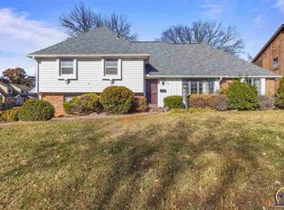 3622 SW 33rd St, Topeka, KS 66614