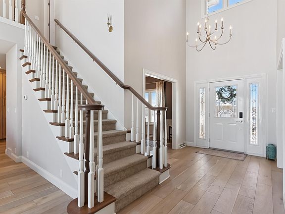 4th image of 937 Fox Ridge Rd