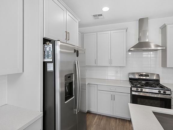 5th image of 4847 Kinworthy St