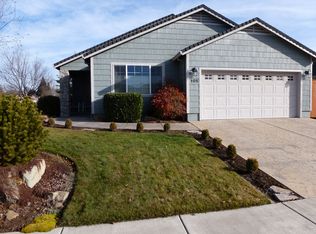 105 Glenwood Dr, Eagle Pt, OR 97524