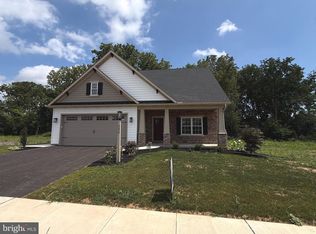 242 Parkside Pl, Lancaster, PA 17602