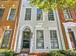 1703 Potomac Greens Dr, Alexandria, VA 22314