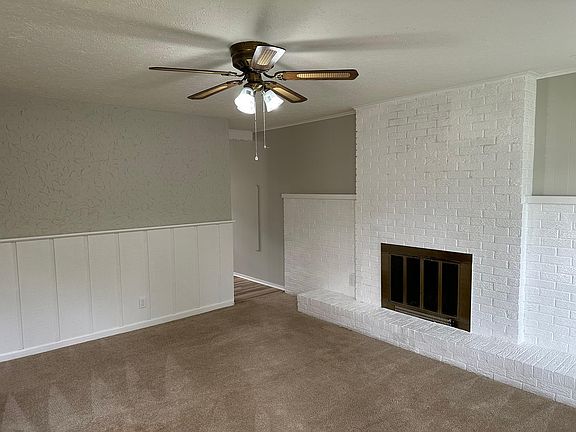 3rd image of 3716 N Alsace Dr