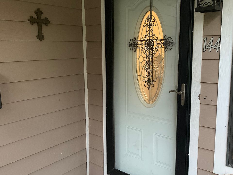 1st image of 144 Bowie St