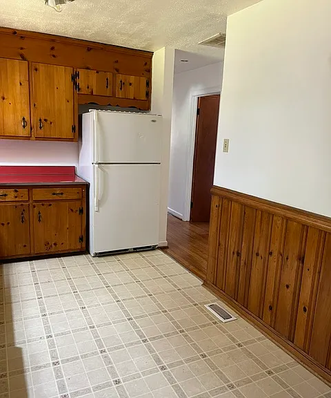 428 Eastwood Dr — Photo 8