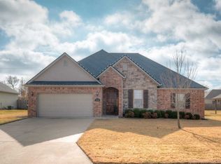 1640 W 12th St, Webb City, MO 64870