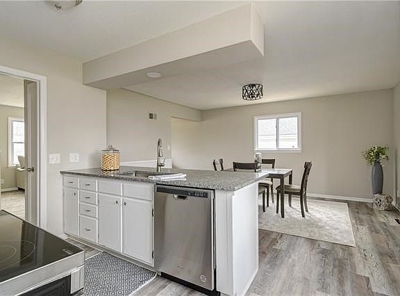 3rd image of 15700 E 43rd Ter S