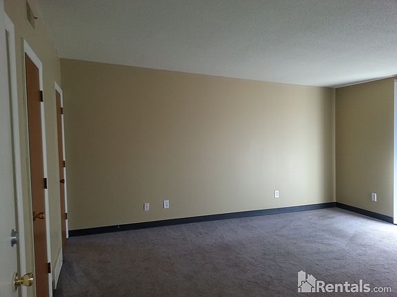 3rd image of 17306 E Susquehanna Dr APT 16