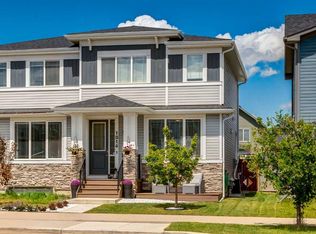 1014 S Carrington Blvd NW, Calgary, AB T3P 1L8