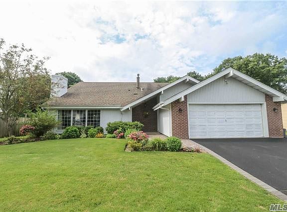2nd image of 50 Joanne Dr