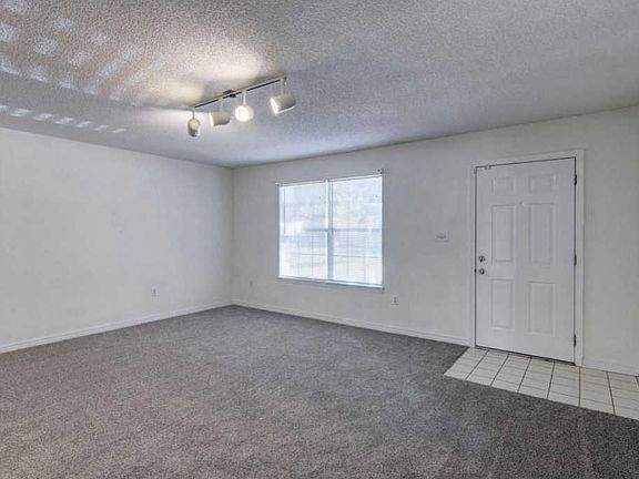 3rd image of 472 Cascabellas St