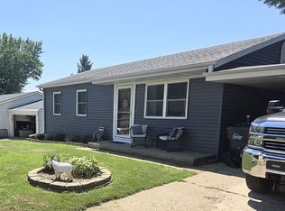 209 Jule Ave, East Dubuque, IL 61025