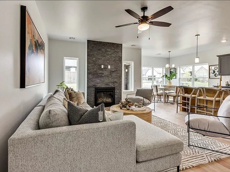 14500 Chambery Ct — Photo 5